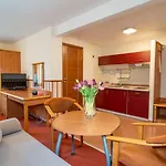 Jaktstuga Jasmin Domki, Apartamenty, Nad Morzem