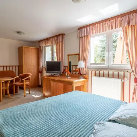 Jasmin Domki, Apartamenty, Nad Morzem Lodge *