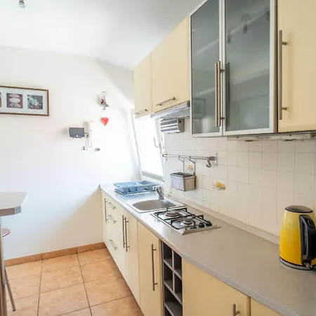 Деревянный коттедж Jasmin Domki, Apartamenty, Nad Morzem Меленко